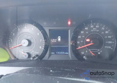 2015 Toyota Sienna Le 7 Passenger z USA, uszkodzony, nr VIN 5TDJK3DC1FS094321